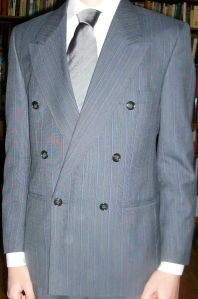 Grey_Double-Buttoned_Suit_Jacket